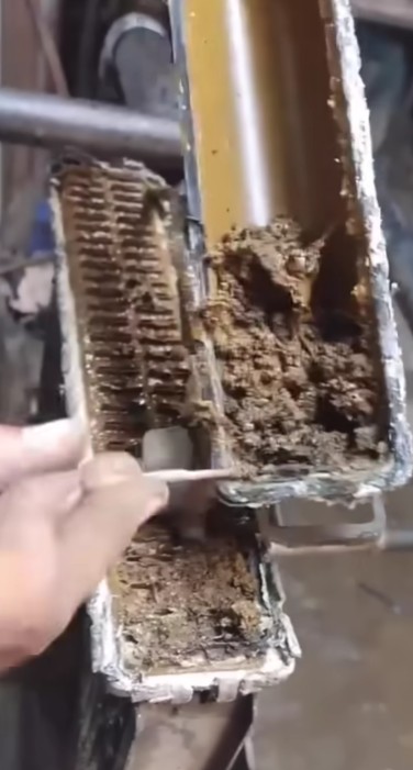 how to clean radiator of a car at home