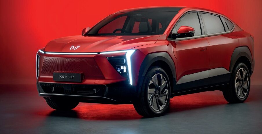 Harrier EV vs XEV 9e Which One You Should Buy