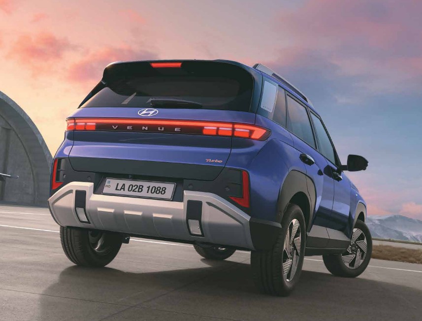 Maruti Brezza Facelift VS Hyundai Venue Comparison And Price