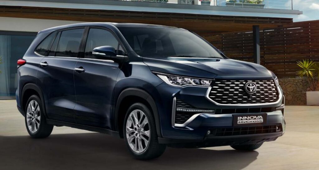 Kia Sorento VS Toyota Innova Hycross Comparison And Difference