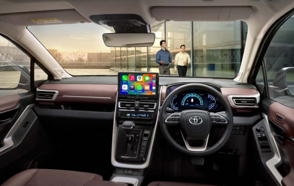 Kia Sorento VS Toyota Innova Hycross Comparison And Difference